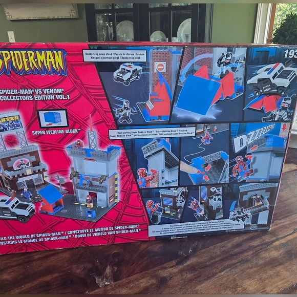 Rare NIB Mega Bloks Spiderman vs Venom - Picture 3 of 7